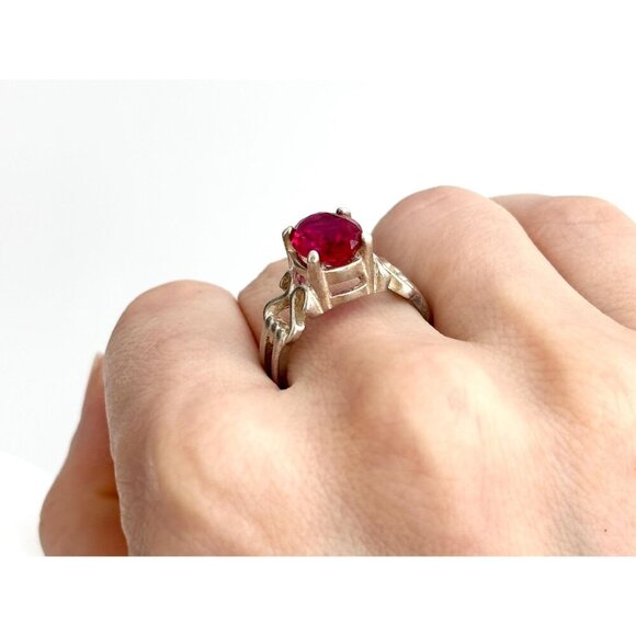 Modernist Natural Ruby Gemstone Geometric Sterling Silver Vintage Ring - sz 8 - Picture 2 of 10